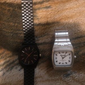 6 Nixon watches in working condition!
